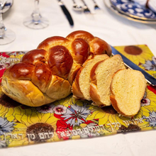 Load image into Gallery viewer, Flowers of Ukraine Challah Board
